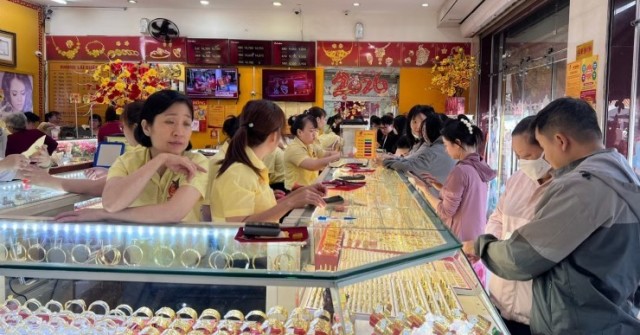 Sôi sục vì vàng trước nghỉ lễ