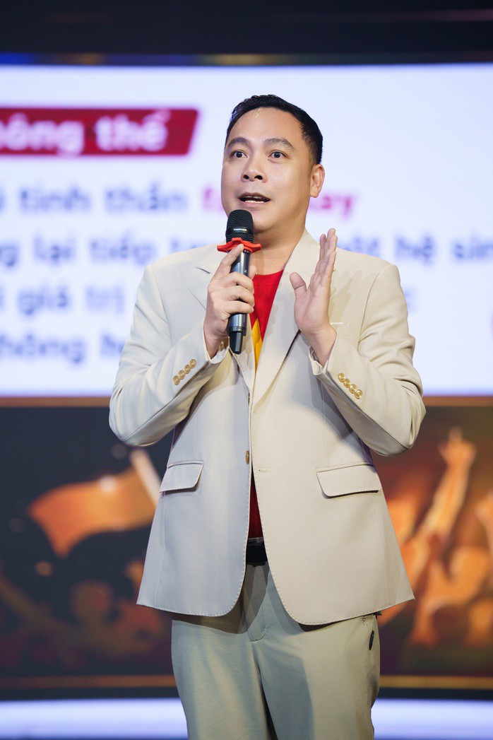 Tiến sĩ Dương Đức Minh &ndash; Ph&oacute; viện trưởng Viện Nghi&ecirc;n cứu ph&aacute;t triển Kinh tế v&agrave; Du lịch TP HCM