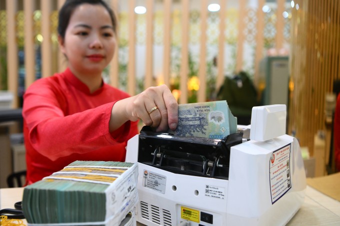 Văn phòng giao dịch tại một ngân hàng. Ảnh: Giang Huy