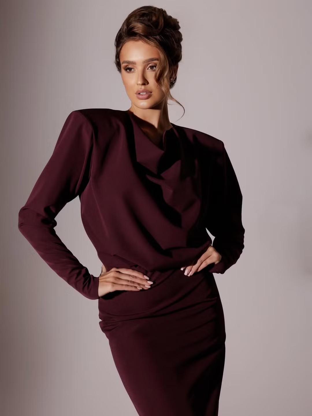 Người đẹp đầu tiên tới Việt Nam thi Hoa hậu Thế giới - 23