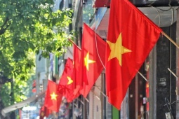 Chuyên gia thời tiết nhận định: lễ 30/4–1/5 Bắc Bộ mát mẻ, Nam Bộ giảm dần nắng nóng