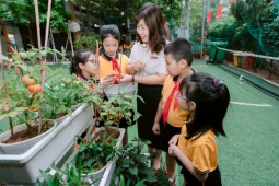 Lan tỏa ý thức bảo vệ môi trường qua hoạt động trải nghiệm mô hình vườn ươm