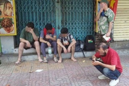 Cháy nhà hàng, 5 người nước ngoài trèo cửa sổ thoát thân