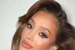 Người đẹp đầu tiên tới Việt Nam thi Hoa hậu Thế giới