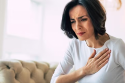 5 thói quen hàng ngày âm thầm gây hại tim mạch
