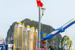 Độc đáo dàn xe khuấy động đường phố Hạ Long