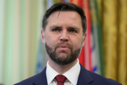 Ông Vance 'lo ngại về kho dự trữ tên lửa Mỹ'