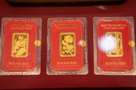 Bỏ 700 triệu mua vàng giá đỉnh, lỗ hơn 60 triệu: Cắt lỗ hay giữ tiếp?