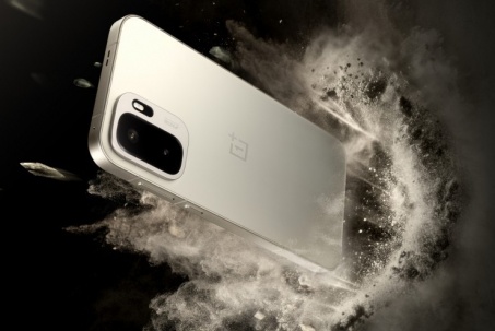 OnePlus Ace 6 Ultra khiến game thủ mê mẩn với chip "khủng" và pin lớn
