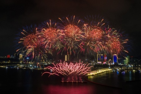 Một ngày hai lần pháo hoa: Quảng Ninh trở thành tâm điểm du lịch dịp 30/4 – 1/5