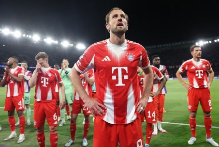 Rooney chê PSG - Bayern đá như "học sinh", Kane phản ứng khó tin