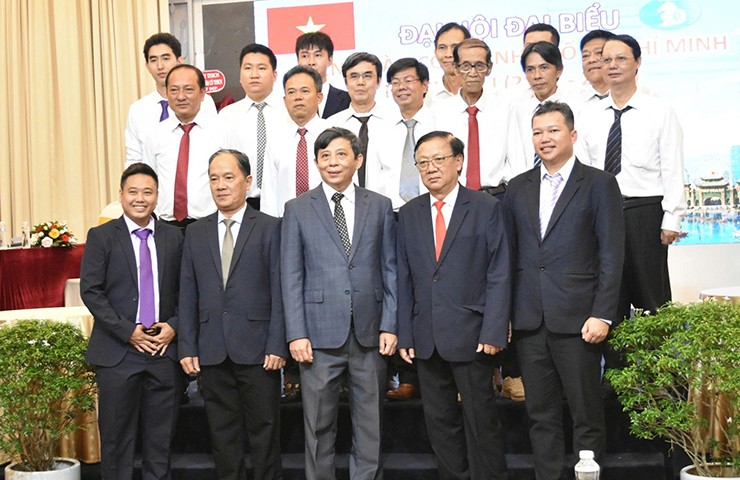 Nóng nhất thể thao sáng 30/4: Mỹ nhân bị đồn "dan díu" với nhiều võ sỹ UFC - 2