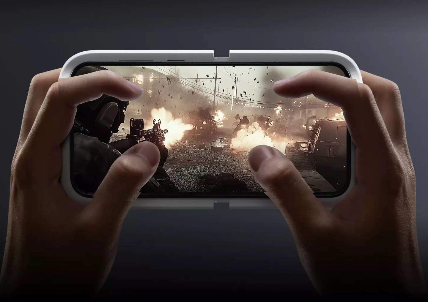 Điện thoại chơi game có viên pin cực lớn.