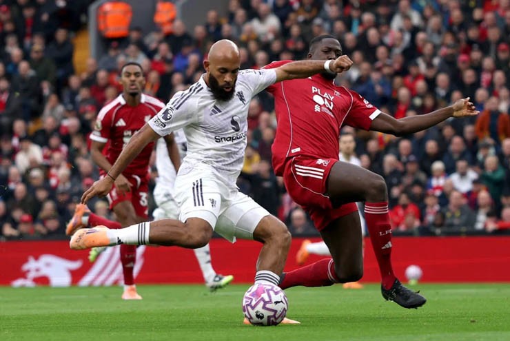 Các trận đấu giữa MU và Liverpool luôn căng thẳng