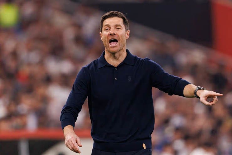 Alonso được săn đón