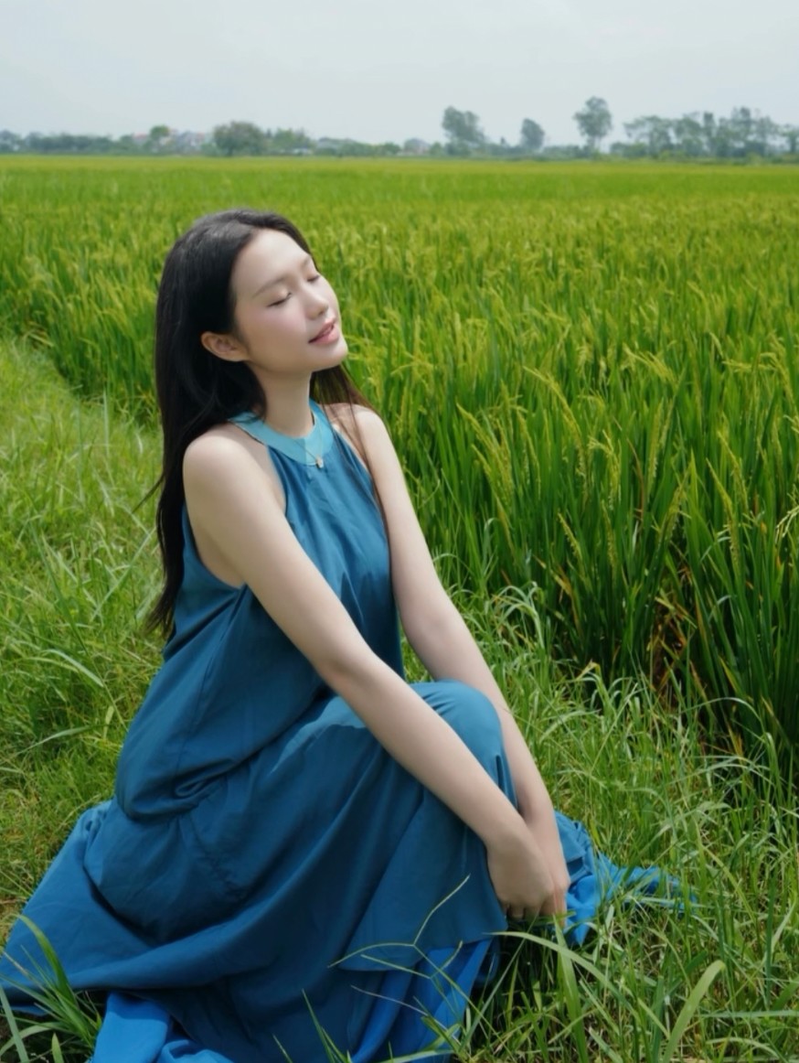 Nhiều góc chụp khiến người hâm mộ đồn đoán Doãn Hải My có tin vui.