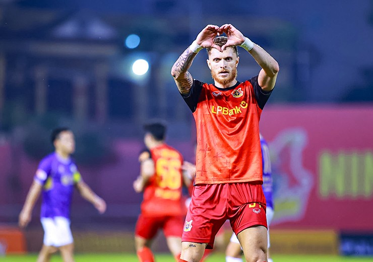 Geovane chính thức có quốc tịch Việt Nam.