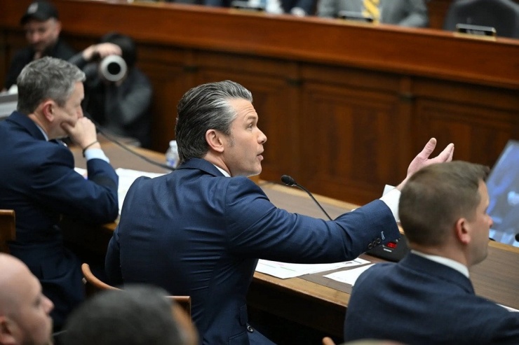 Lầu Năm Góc nêu 'kẻ thù lớn nhất', tiết lộ chi phí cho cuộc xung đột Iran - 1