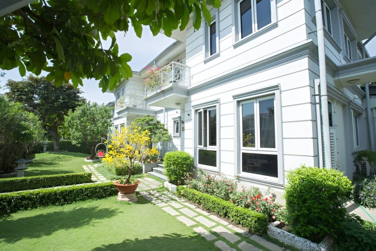 3 căn biệt thự từ Nam ra Bắc của Hồ Quỳnh Hương - 1