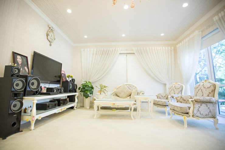 3 căn biệt thự từ Nam ra Bắc của Hồ Quỳnh Hương - 4