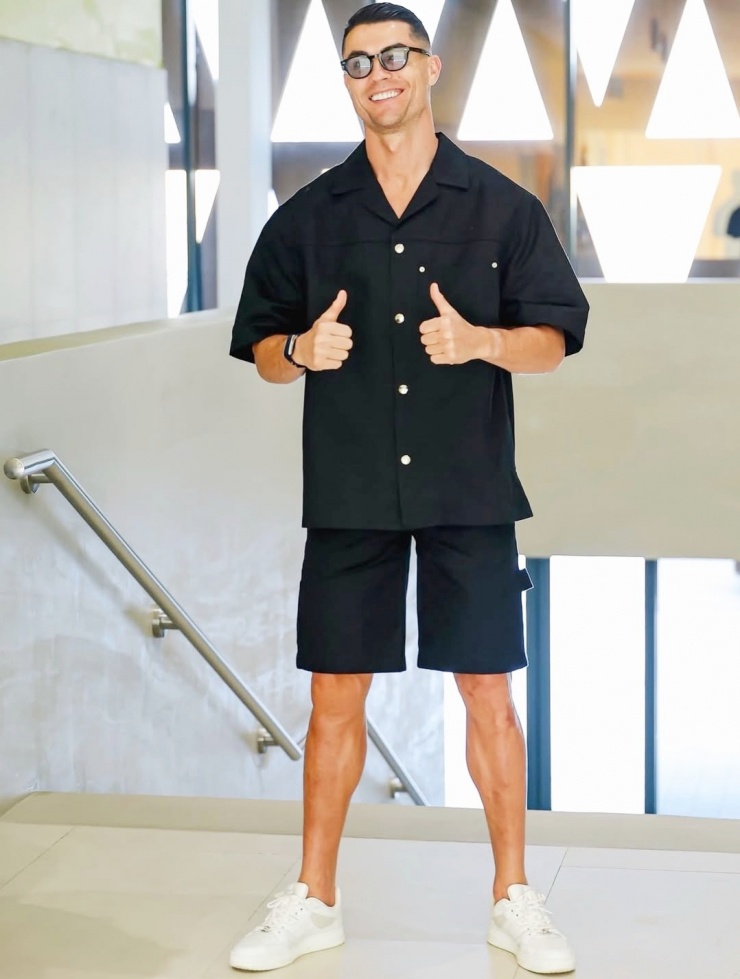 Phong cách đi tập của siêu sao Ronaldo - 4