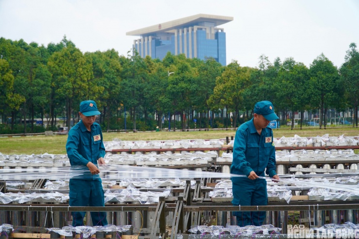 Cận cảnh trận địa pháo hoa tại phường Bình Dương trước giờ khai hỏa - 3