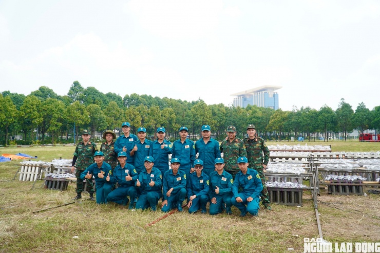 Cận cảnh trận địa pháo hoa tại phường Bình Dương trước giờ khai hỏa - 17