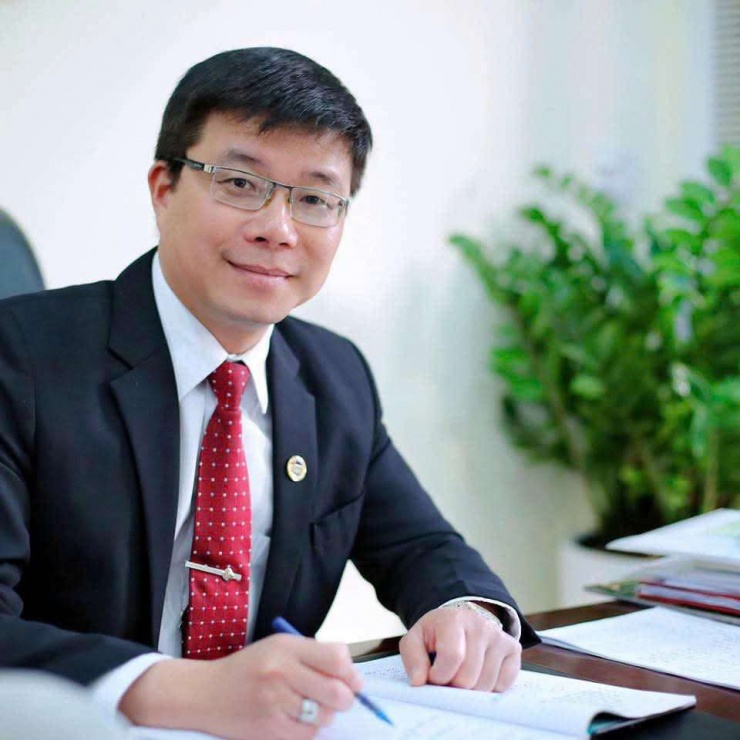 Thầy giáo Nguyễn Minh Quý, Hiệu trưởng Trường THPT Mạc Đĩnh Chi, Hải Phòng
