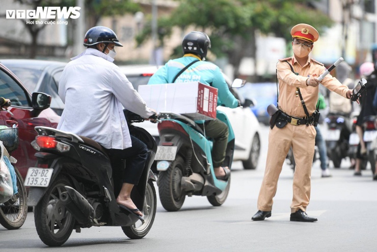 Việc tăng cường kiểm tra, xử lý vi phạm được xác định là giải pháp nhằm hạn chế tai nạn giao thông, đồng thời nâng cao ý thức chấp hành pháp luật của người tham gia giao thông trong dịp nghỉ lễ.