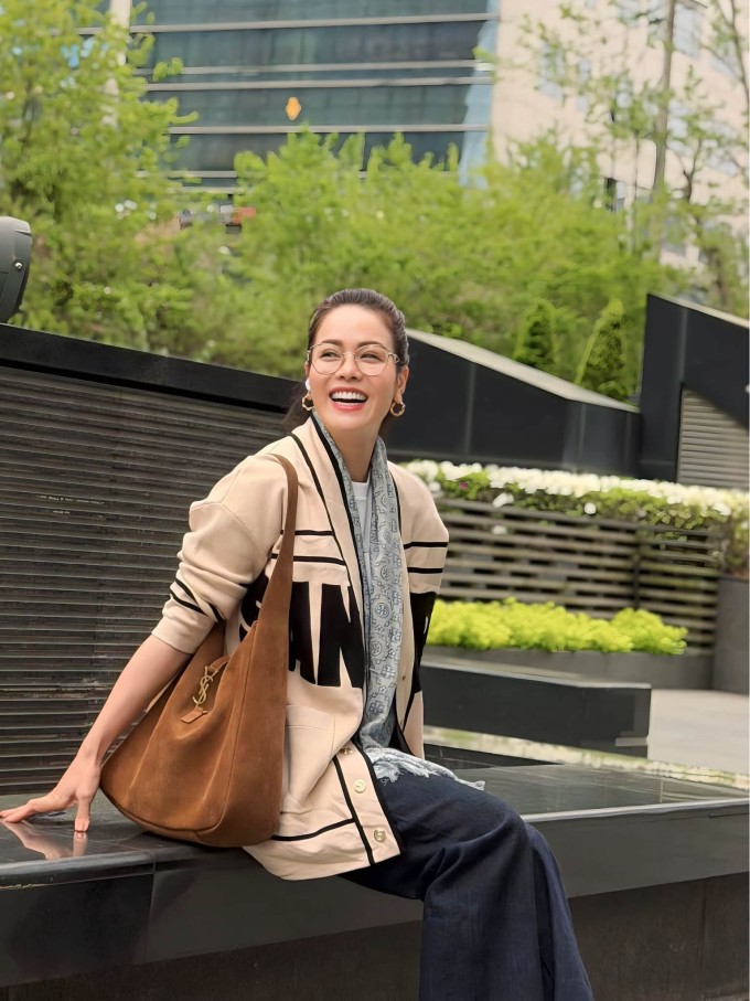 Ảnh sao 30/4: Chi Pu khoe vẻ gợi cảm khi đi nghỉ lễ - 5