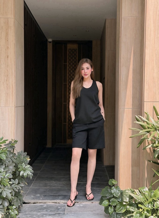 Ảnh sao 30/4: Chi Pu khoe vẻ gợi cảm khi đi nghỉ lễ - 9