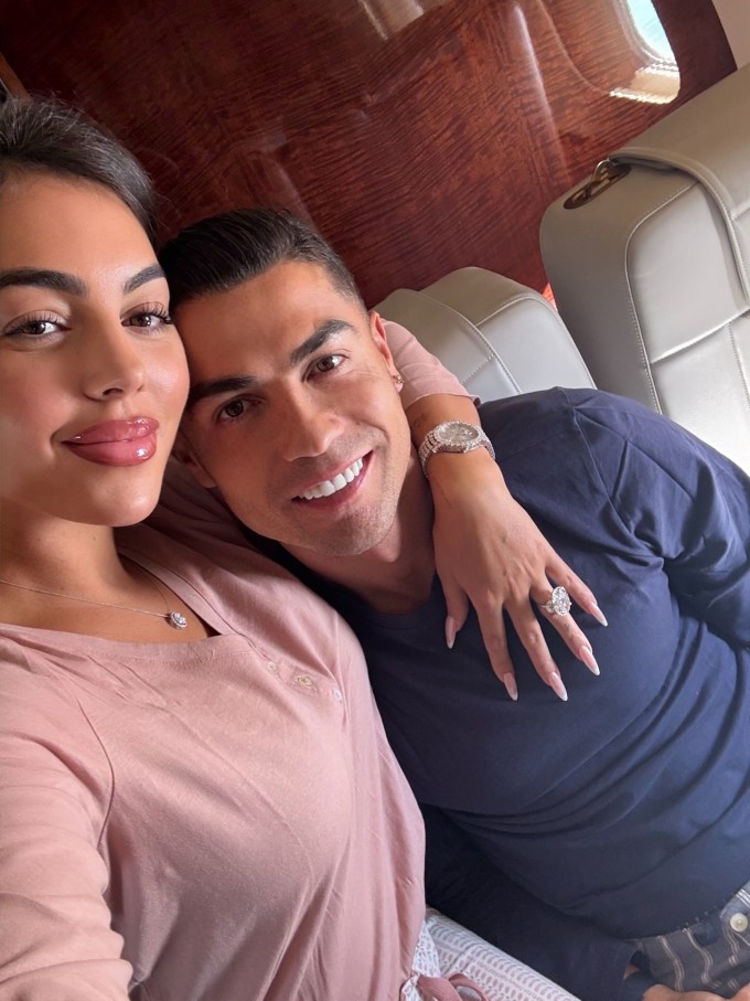C. Ronaldo và vị hôn thê Georgina Rodríguez.