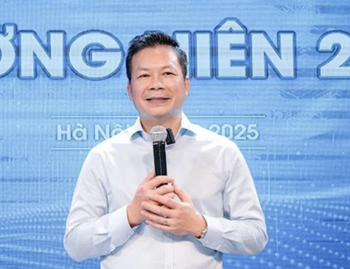 Ông Phạm Thanh Hưng (Shark Hưng) vừa nộp đơn từ nhiệm vị trí thành viên HĐQT của Cen Land