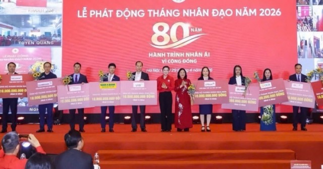 Nam A Bank trao tặng 10 tỷ đồng hưởng ứng Tháng Nhân đạo năm 2026