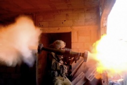 Lính thủy đánh bộ Việt Nam nâng cấp sức mạnh với súng chống tăng MATADOR từ Israel