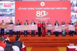 Nam A Bank trao tặng 10 tỷ đồng hưởng ứng Tháng Nhân đạo năm 2026