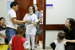 Con ốm, cả bố và mẹ cùng được nghỉ chăm và hưởng Bảo hiểm xã hội