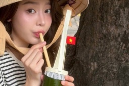 Hoa hậu Thanh Thủy gây chú ý với vẻ đẹp của hòa bình ngày 30/4