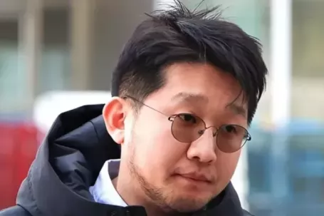 Danh tính nam ca sĩ bị tăng án tù