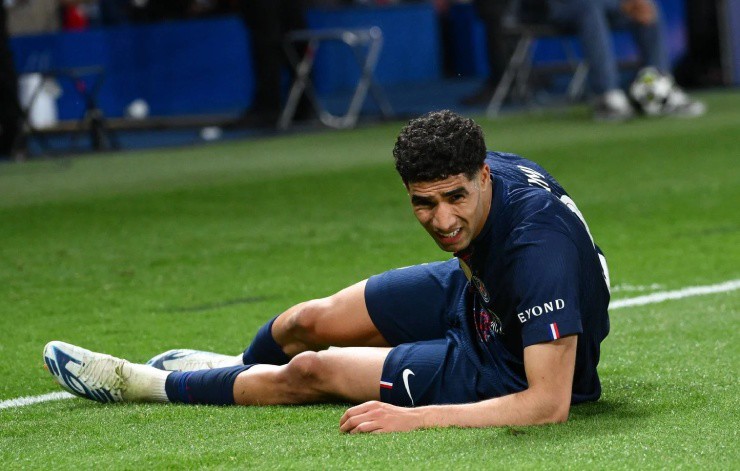 Hakimi dính chấn thương nghiêm trọng sau đại chiến PSG - Bayern