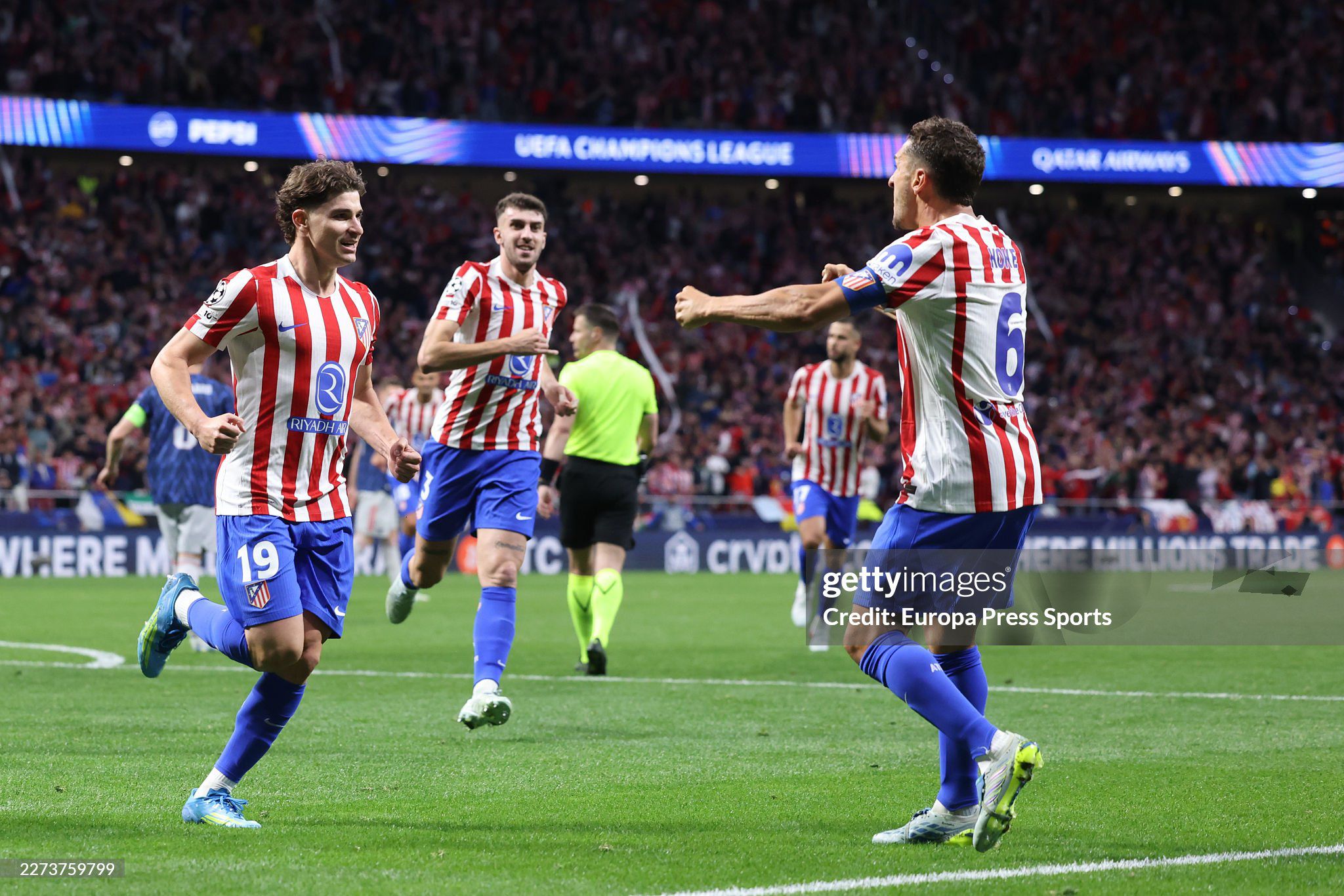 Alvarez giúp Atletico thoát thua trên sân nhà