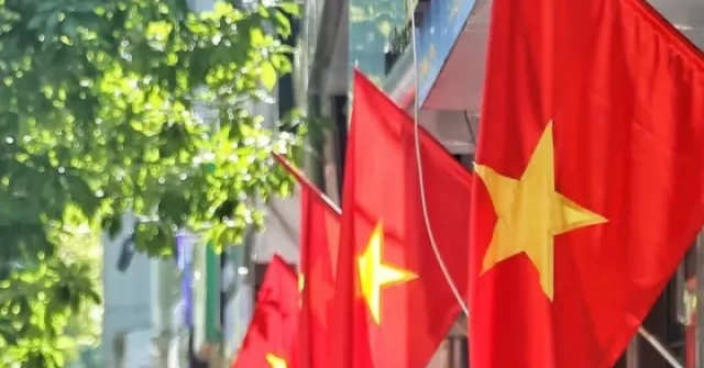 Đi làm dịp 30/4-1/5 có thể được nhận lương gấp 5 lần