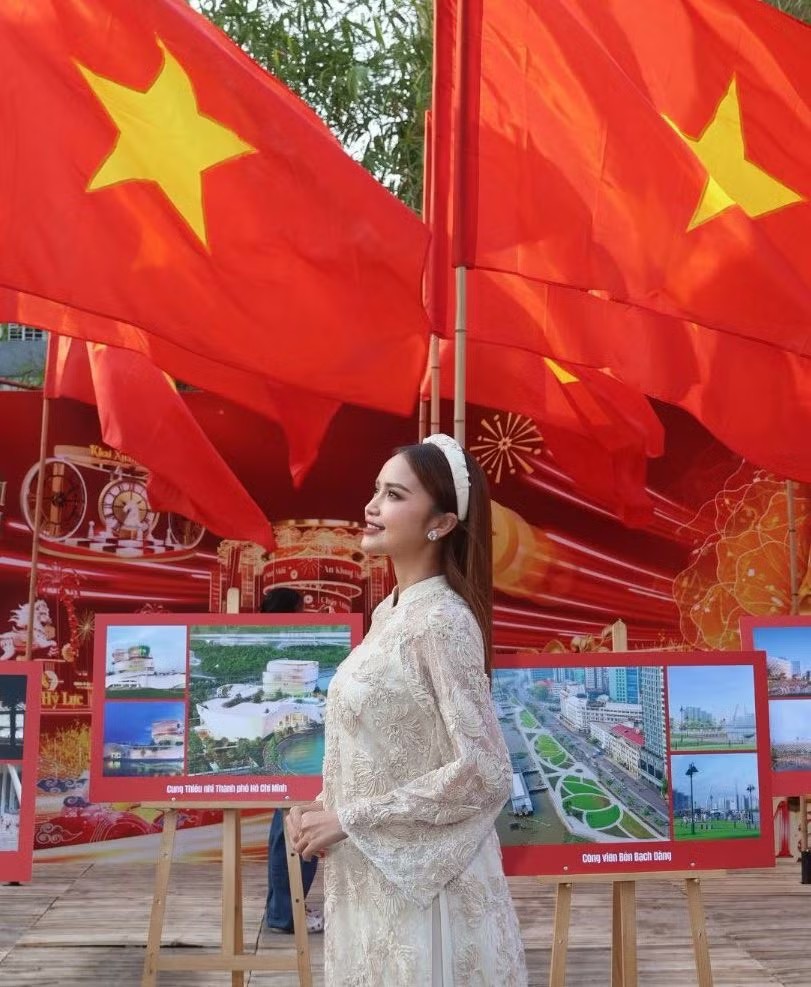 Hoa hậu, á hậu diện áo dài kỷ niệm 51 năm ngày Giải phóng miền Nam, thống nhất đất nước - 20