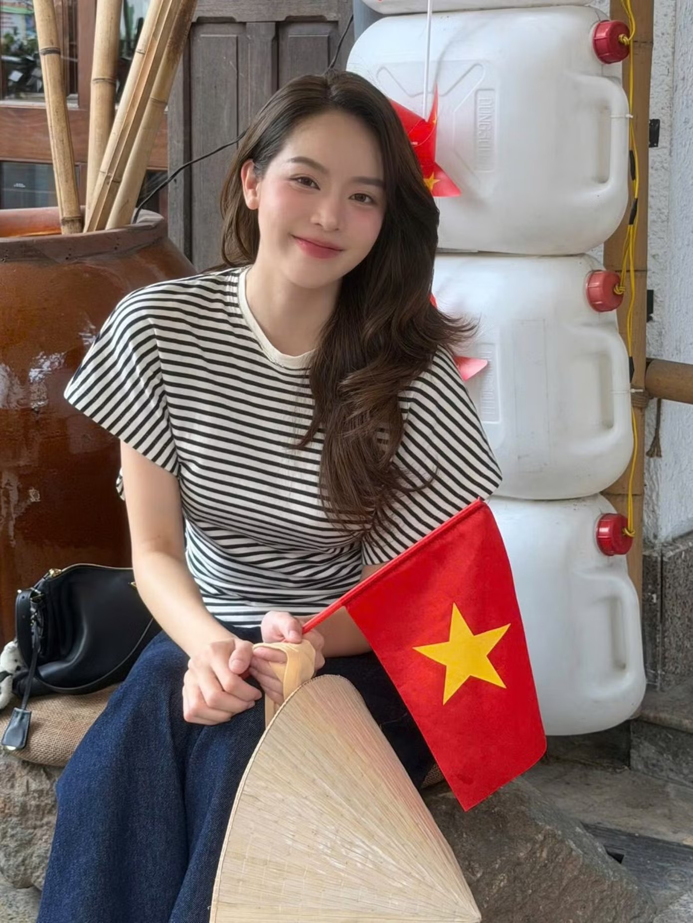 Hoa hậu, á hậu diện áo dài kỷ niệm 51 năm ngày Giải phóng miền Nam, thống nhất đất nước - 10