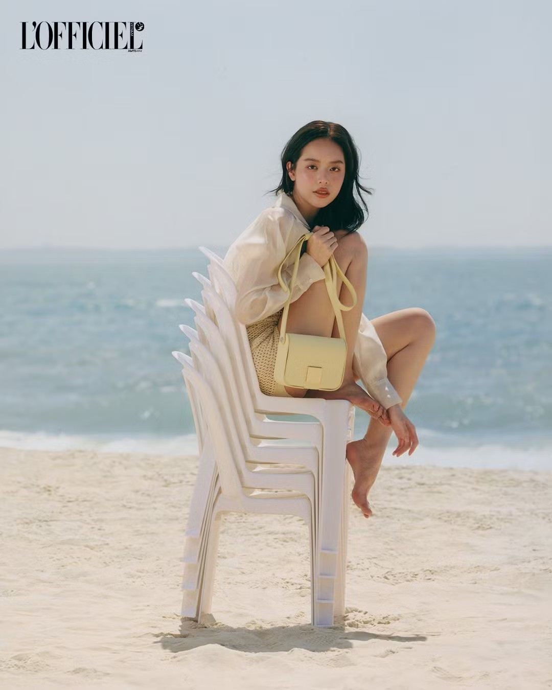 Các nàng hậu lên đồ chào Hè rực rỡ: Hà Trúc Linh khoe hình thể khỏe khoắn - 9