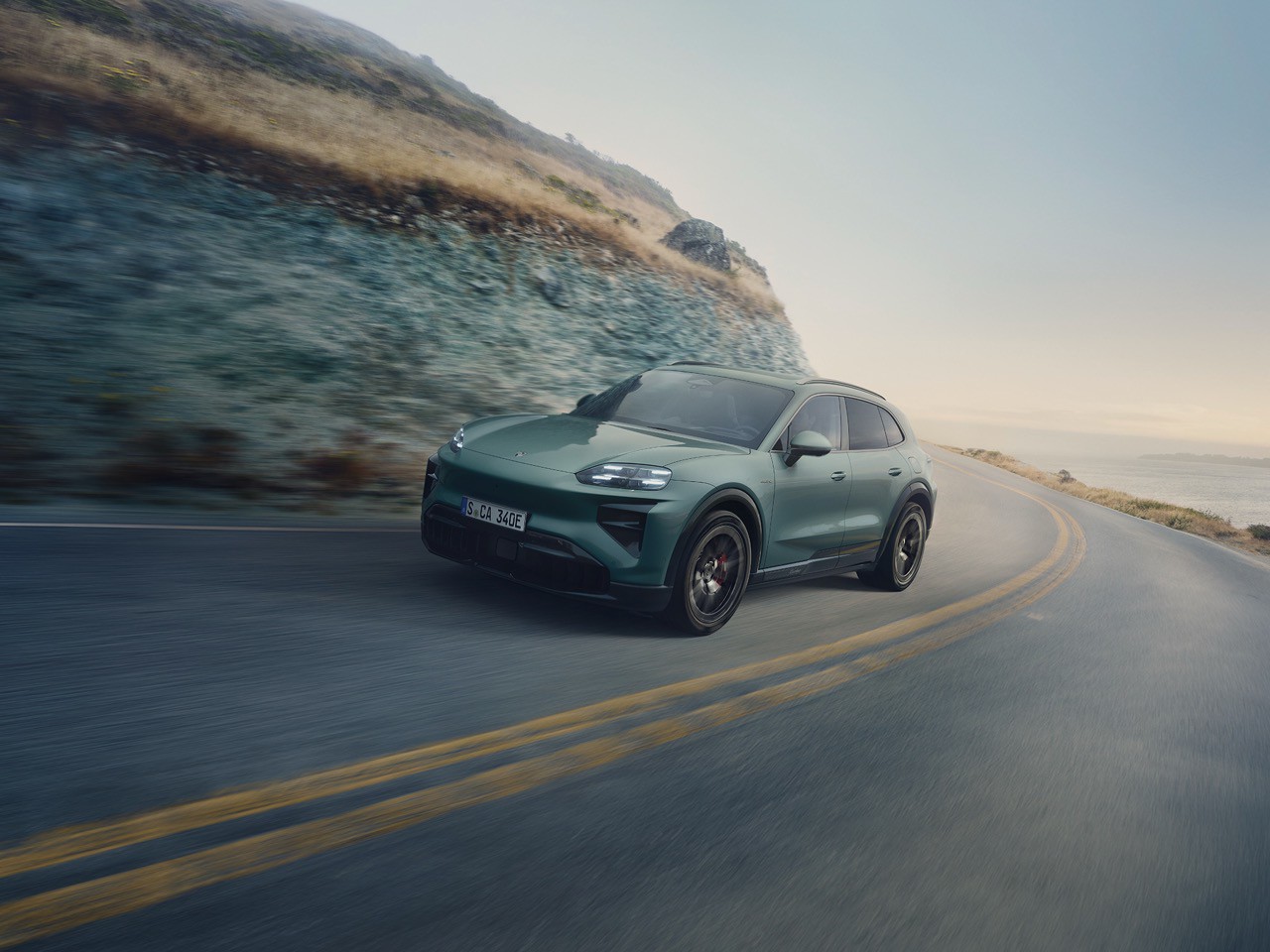 Porsche Cayenne có&nbsp;cụm đèn pha LED Matrix HD thông minh.