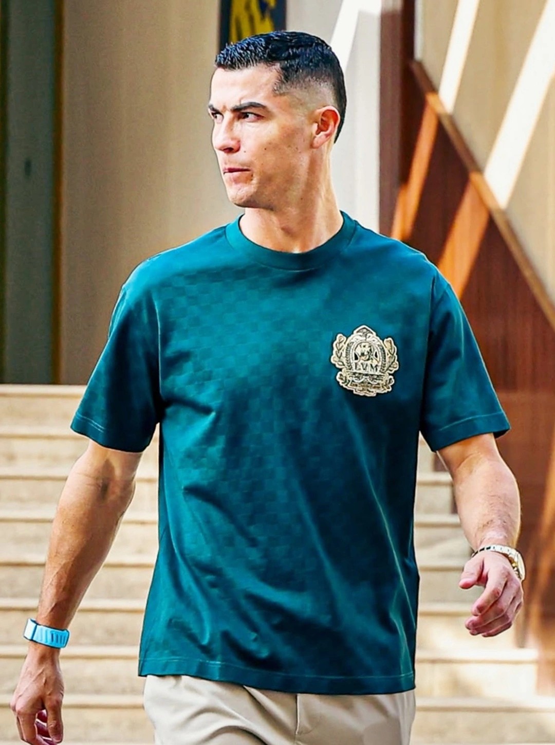 Ronaldo ghi bàn vào lưới Al Ahli rạng sáng 30/4, đưa Al Nassr tiến sát chức vô địch Saudi Pro League.