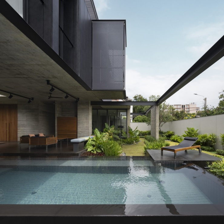 Biệt thự 640 m2 thông thoáng với thiết kế 'trên kín dưới hở' - 4