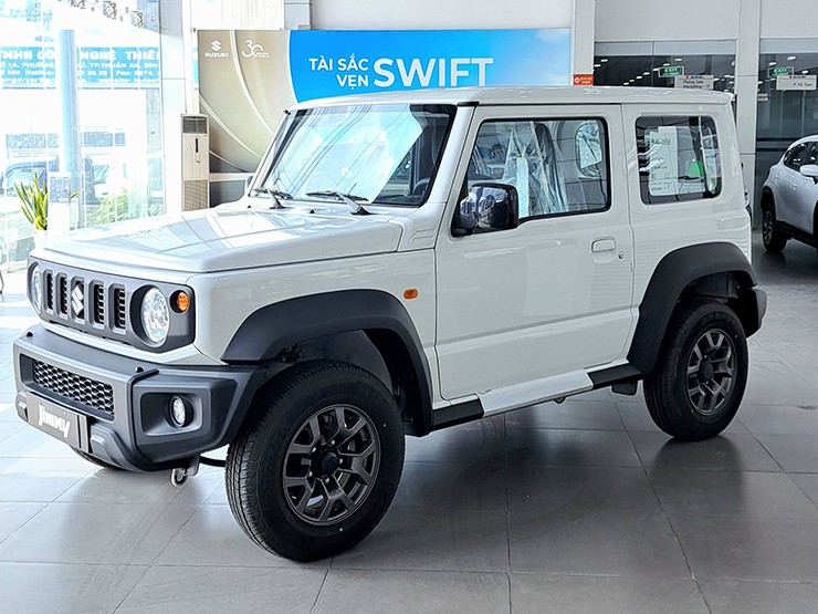 Giảm mạnh 140 triệu đồng, giá xe Suzuki Jimny tạo "đáy" mới - 2