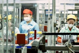 Làm việc xuyên lễ 30-4 và 1-5, người lao động được trả lương thế nào?